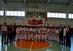 Taekwondocular 'dan' için yarıştı